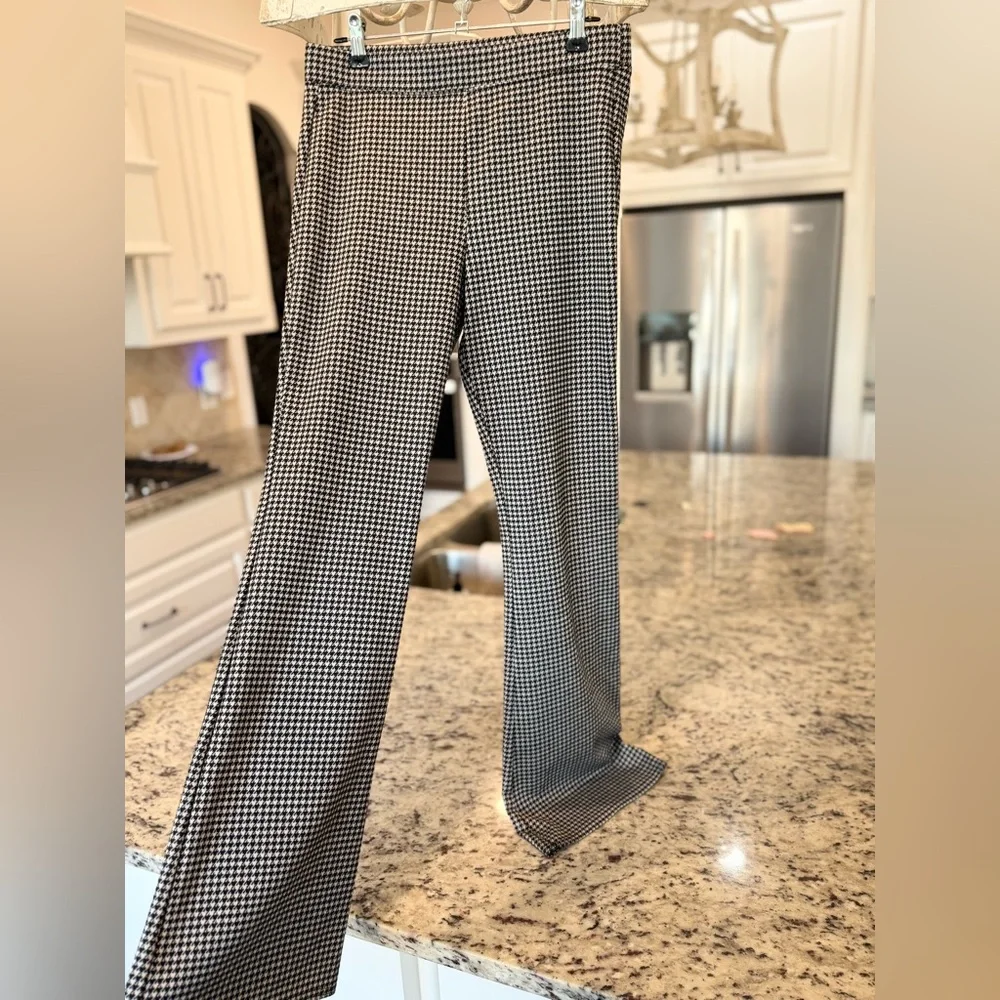 Abercrombie Kids Black and White Houndstooth Flare Trousers - Picture 4 of 5